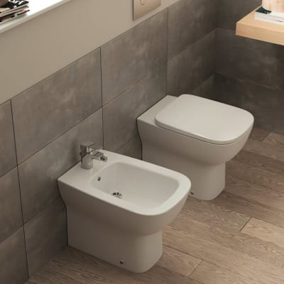 Accessori Sanitari Ideal Standard.Coppia Sanitari Pavimento Filo Muro Plose Ideal Standard Prezzo Online Leroy Merlin